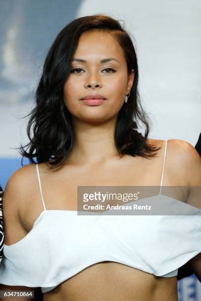 Frankie Adams Photos and Premium High Res。